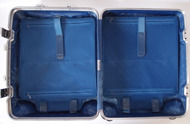 リモワ RIMOWA シルバーインテグラル 4輪 923.56 中古スーツ